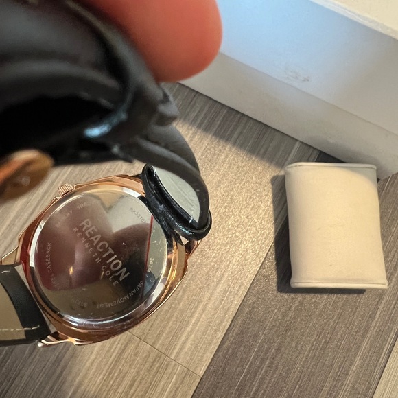 Kenneth Cole Reaction Watch - Picture 2 of 4